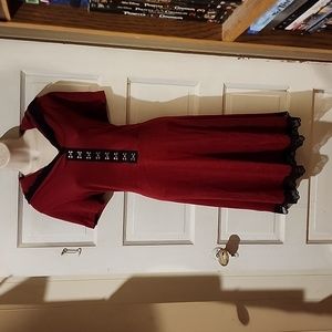 Dressfo Burgundy Short Sleeved Hooded Dress Junior's XL